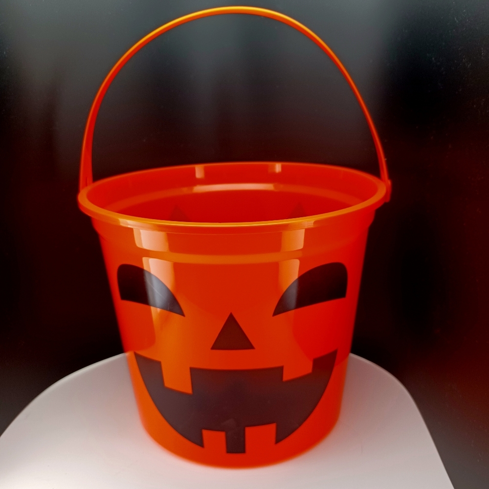 Halloween Pumpkin Trick O' Treat Plastic Bucket